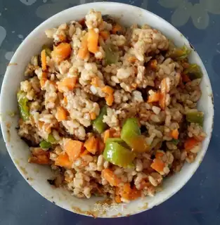 Carrot tomato egg fried rice