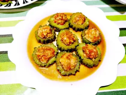 Pork shrimp makes bitter melons