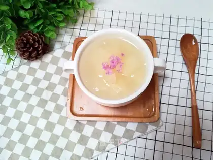 Cool fruit spoon