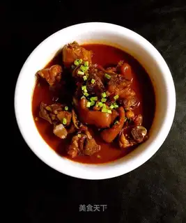 Hot pig hoof