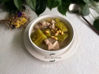 Suffering melon cucumber broccoli soup