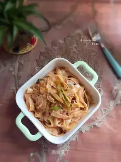 Noodles with cold skin