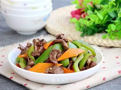 Sweet peppers and pork hearts