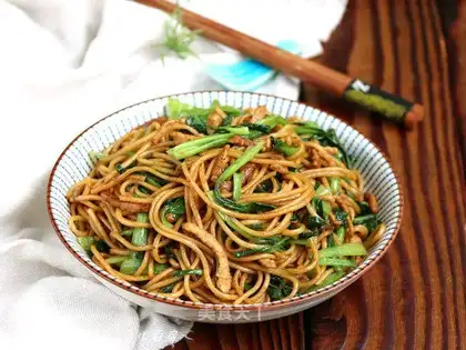 Chicken-crunch noodles