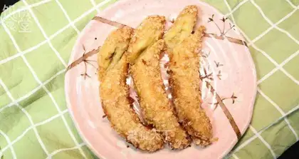 Gold fried bananas