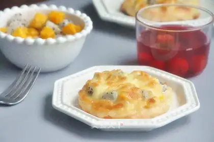 Fruit pizza