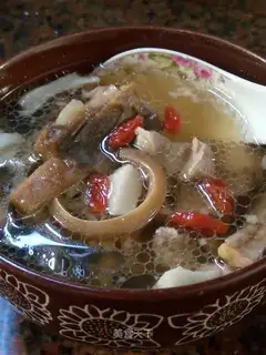 Meat-cooked squid soup