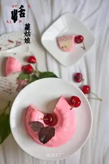 Two-tier girl heart mousse