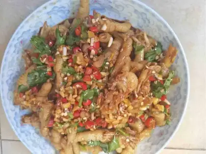 Frozen chicken claws