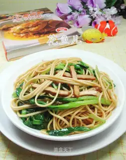 Scrumptious chicken cranberry noodles