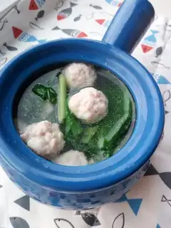Meatball cabbage soup