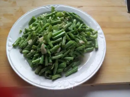 Garlic beans