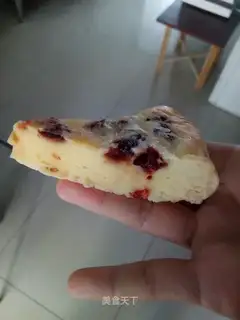 Cranberry yogurt cake