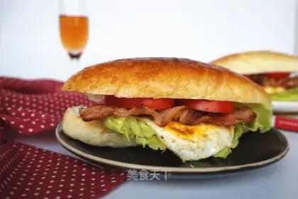 Bacon egg sandwich