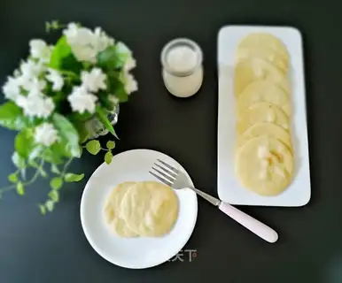 A simple, quick yogurt