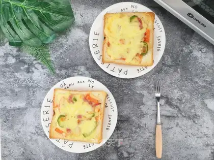 Ten minutes of simple pizza