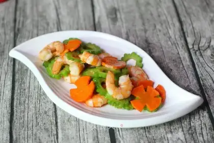 ♪ Scrambled carrot shrimp ♪