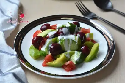 Yogurt salad