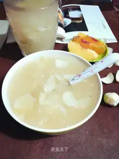 Silver-ear lily soup