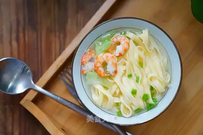 Smelt shrimp noodles