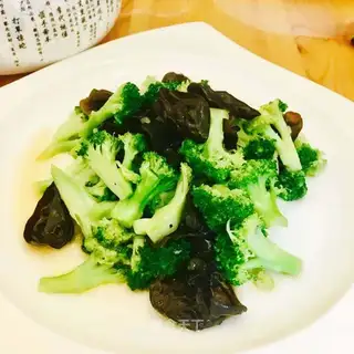 Fried broccoli