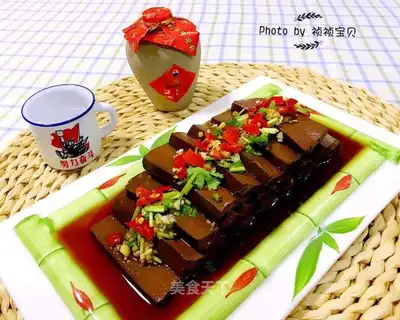 Cracker duck blood