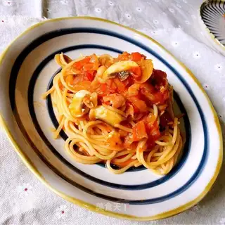Tomato bacon pasta