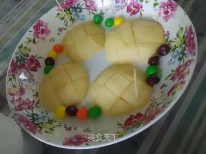 Rainbow apples