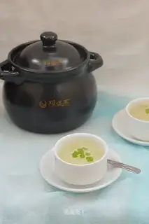 Seameat melon soup