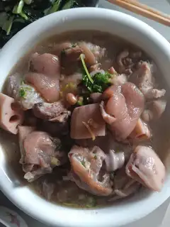 Pig's foot stew