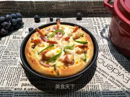 Vegetable shrimp pizza