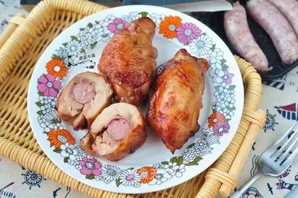 Sausage chicken rolls