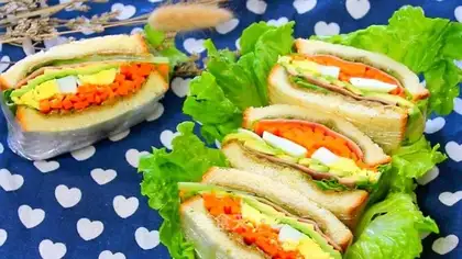 Butter egg ham sandwich