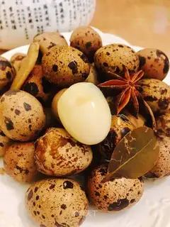 Tea quail eggs