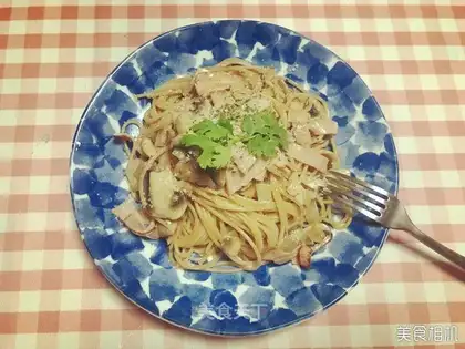 Buttered pasta