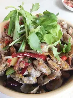 Spicy fragrance clams