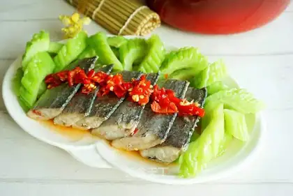 Suffering melons chop up pepper veggie fish