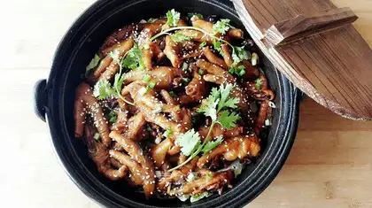 Beer chicken claws