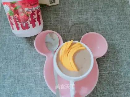 Banana mango milkshake