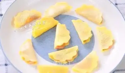 Mini egg dumplings