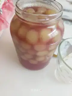 Home-made grape cans