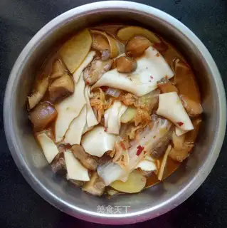 Puffy potatoes and pickles