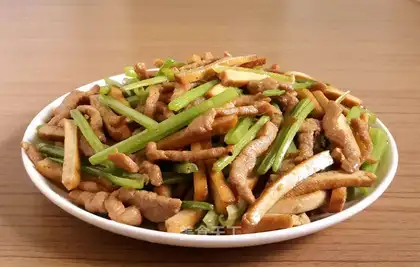 Creamed celery