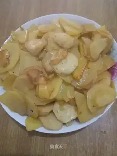 Fishballs. Potato chips