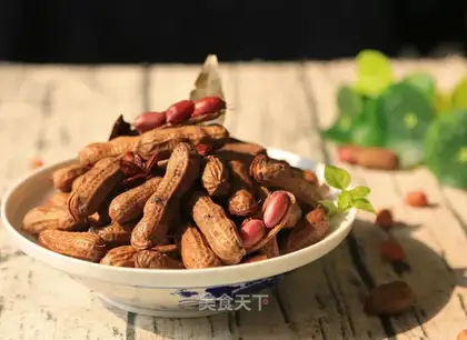 Five saline peanuts