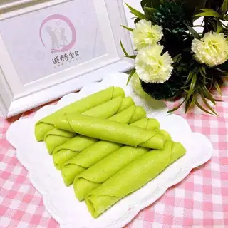 Butter egg rolls