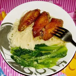 Roasted chicken wings