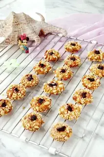 Jelly peanuts