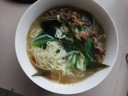 Cracker omelet noodles