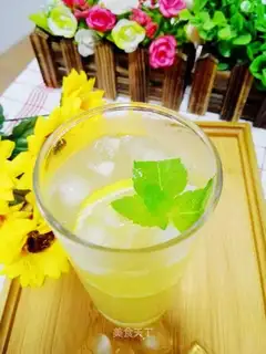 Lemon ice cream